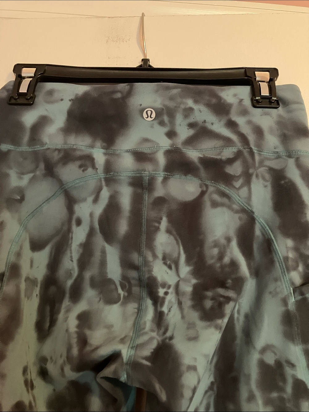 Lululemon Wunder train tie dye leggings - Picture 4 of 10